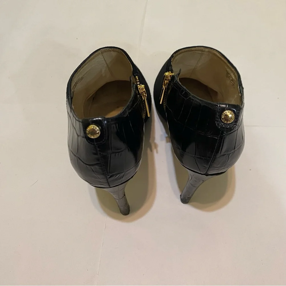 Michaels Koran  Black Suede Ankle Booties with Gold Zipper